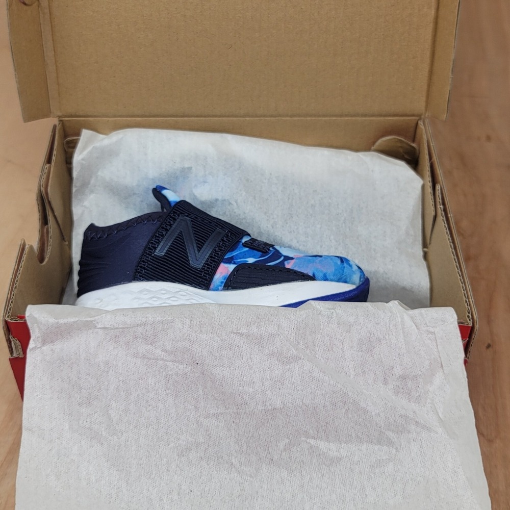 New Balance Kids Sneakers Toddler Size 4 Wide Blue Casual Hook & Loop Shoes - Picture 6 of 8